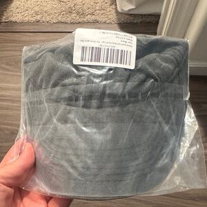Amazon Gray Women's Hat